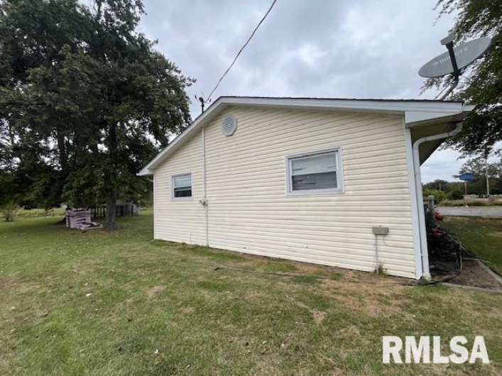 15063 LIGHTHOUSE Road, Pittsburg, Illinois 62974, 3 Bedrooms Bedrooms, 0 ,1 BathroomBathrooms,Residential,For Sale,LIGHTHOUSE,0,RMAEB460037