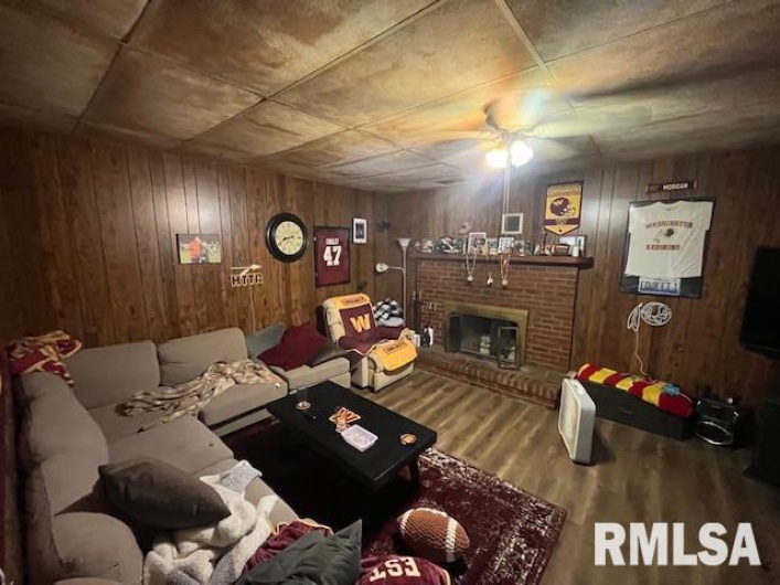 15063 LIGHTHOUSE Road, Pittsburg, Illinois 62974, 3 Bedrooms Bedrooms, 0 ,1 BathroomBathrooms,Residential,For Sale,LIGHTHOUSE,0,RMAEB460037