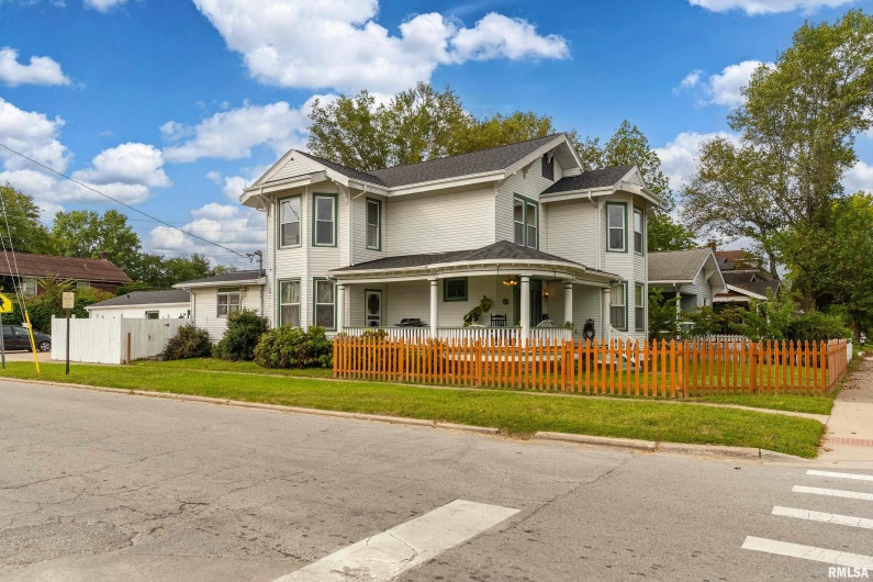 2101 WALNUT Street, Murphysboro, Illinois 62966, 3 Bedrooms Bedrooms, 0 ,2 BathroomsBathrooms,Residential,For Sale,WALNUT,0,RMAEB460039