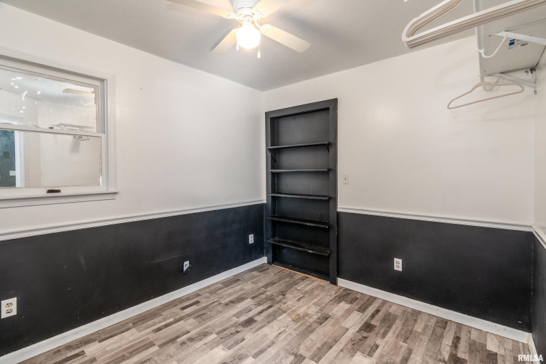 2101 WALNUT Street, Murphysboro, Illinois 62966, 3 Bedrooms Bedrooms, 0 ,2 BathroomsBathrooms,Residential,For Sale,WALNUT,0,RMAEB460039