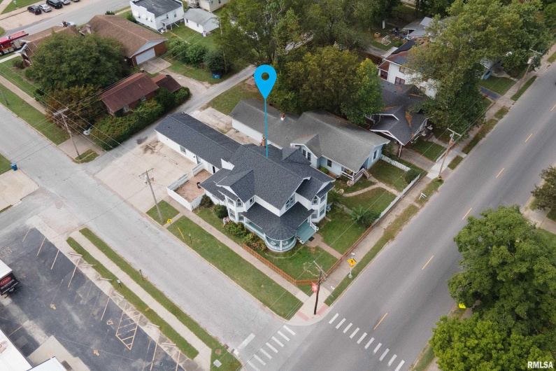 2101 WALNUT Street, Murphysboro, Illinois 62966, 3 Bedrooms Bedrooms, 0 ,2 BathroomsBathrooms,Residential,For Sale,WALNUT,0,RMAEB460039