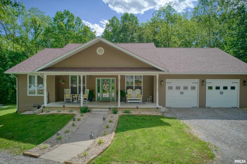11 GLASFORD Road, Murphysboro, Illinois 62966, 4 Bedrooms Bedrooms, 0 ,3 BathroomsBathrooms,Residential,For Sale,GLASFORD,0,RMAEB460043