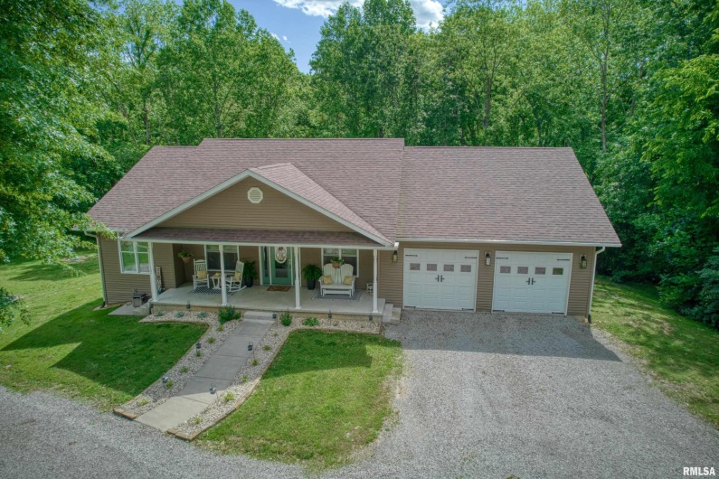 11 GLASFORD Road, Murphysboro, Illinois 62966, 4 Bedrooms Bedrooms, 0 ,3 BathroomsBathrooms,Residential,For Sale,GLASFORD,0,RMAEB460043