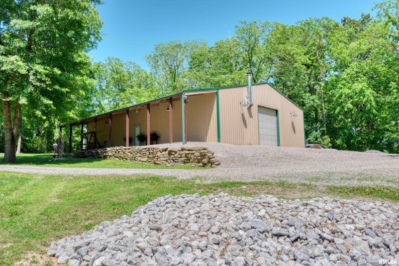 11 GLASFORD Road, Murphysboro, Illinois 62966, 4 Bedrooms Bedrooms, 0 ,3 BathroomsBathrooms,Residential,For Sale,GLASFORD,0,RMAEB460043