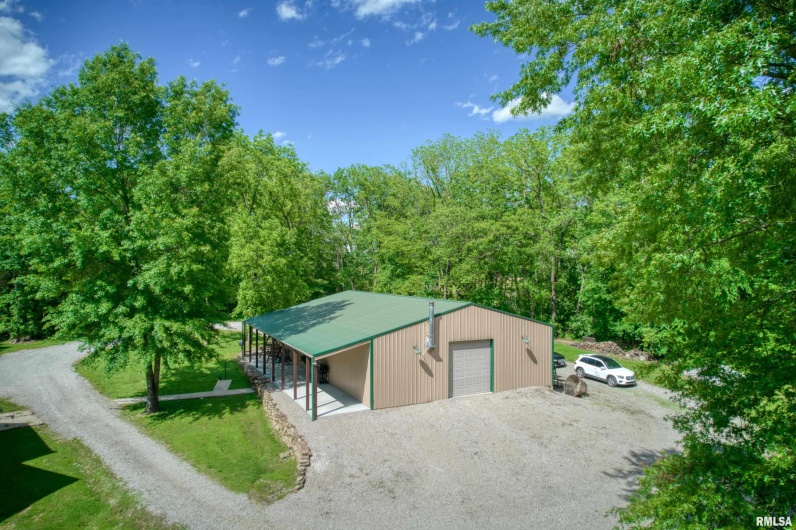 11 GLASFORD Road, Murphysboro, Illinois 62966, 4 Bedrooms Bedrooms, 0 ,3 BathroomsBathrooms,Residential,For Sale,GLASFORD,0,RMAEB460043
