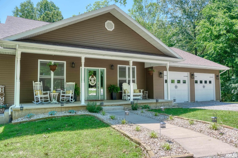 11 GLASFORD Road, Murphysboro, Illinois 62966, 4 Bedrooms Bedrooms, 0 ,3 BathroomsBathrooms,Residential,For Sale,GLASFORD,0,RMAEB460043