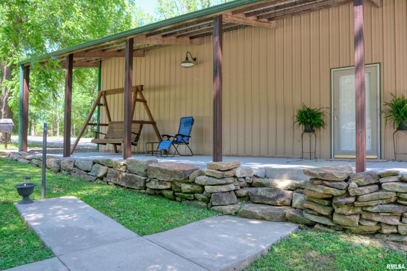 11 GLASFORD Road, Murphysboro, Illinois 62966, 4 Bedrooms Bedrooms, 0 ,3 BathroomsBathrooms,Residential,For Sale,GLASFORD,0,RMAEB460043