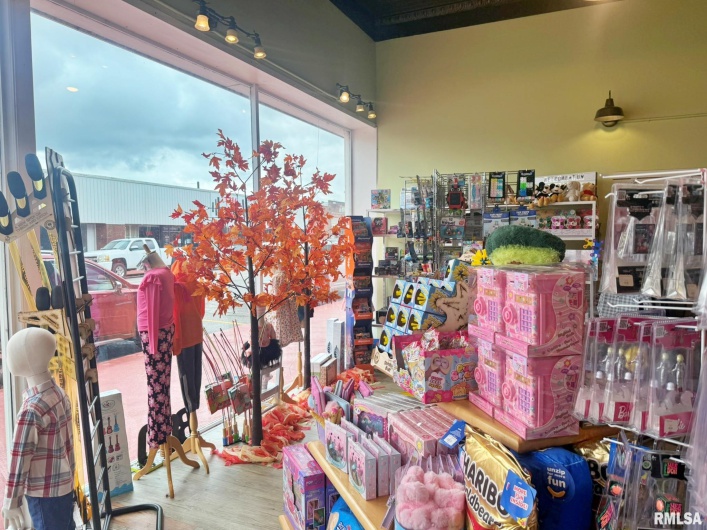 623 MARKET Street, Metropolis, Illinois 62960, 0 , 0 ,0,Commercial Sale,For Sale,MARKET,0,RMAEB460044