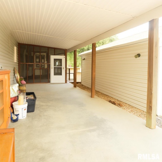 42 MAIN Street, Raleigh, Illinois 62977, 3 Bedrooms Bedrooms, 0 ,2 BathroomsBathrooms,Residential,For Sale,MAIN,0,RMAQC4268183
