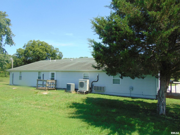 42 MAIN Street, Raleigh, Illinois 62977, 3 Bedrooms Bedrooms, 0 ,2 BathroomsBathrooms,Residential,For Sale,MAIN,0,RMAQC4268183