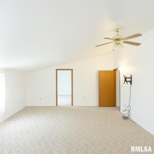 42 MAIN Street, Raleigh, Illinois 62977, 3 Bedrooms Bedrooms, 0 ,2 BathroomsBathrooms,Residential,For Sale,MAIN,0,RMAQC4268183