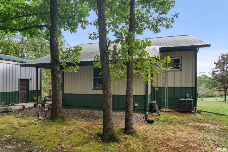 2115 Lick Creek Road, Goreville, Illinois 62939, 3 Bedrooms Bedrooms, 0 ,2 BathroomsBathrooms,Residential,For Sale,Lick Creek,0,RMAEB460045