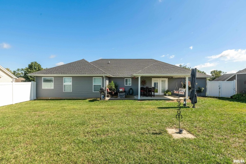 1806 Mulligan Drive Court, Marion, Illinois 62959, 3 Bedrooms Bedrooms, 0 ,2 BathroomsBathrooms,Residential,For Sale,Mulligan,0,RMAEB460046