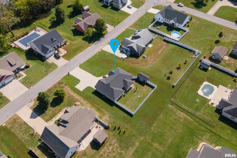 1806 Mulligan Drive Court, Marion, Illinois 62959, 3 Bedrooms Bedrooms, 0 ,2 BathroomsBathrooms,Residential,For Sale,Mulligan,0,RMAEB460046