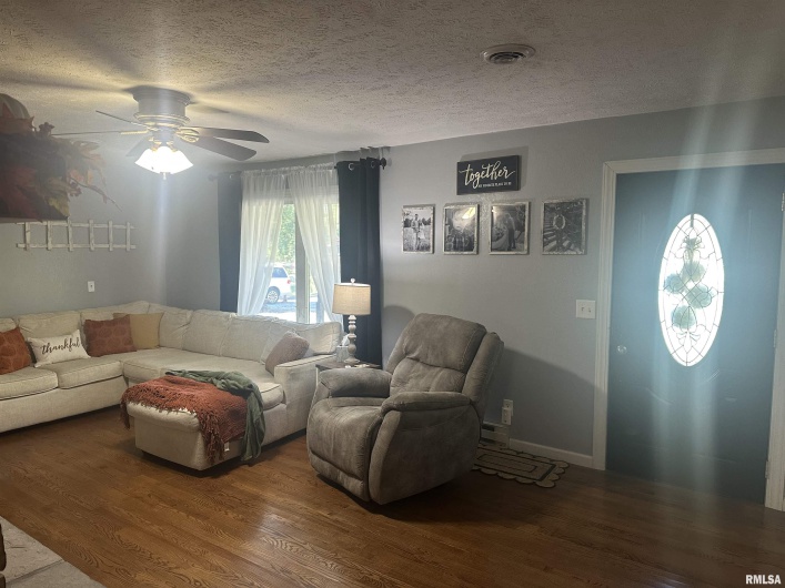 109 Delanor Drive, Carrier Mills, Illinois 62917, 3 Bedrooms Bedrooms, 0 ,2 BathroomsBathrooms,Residential,For Sale,Delanor,0,RMAEB460049