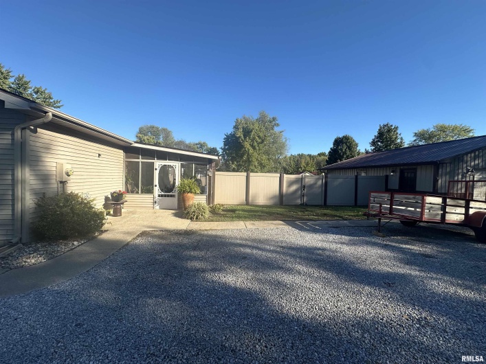 109 Delanor Drive, Carrier Mills, Illinois 62917, 3 Bedrooms Bedrooms, 0 ,2 BathroomsBathrooms,Residential,For Sale,Delanor,0,RMAEB460049