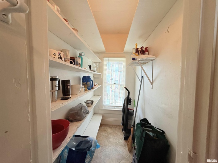 18 MILL Street, Harrisburg, Illinois 62946-1722, 3 Bedrooms Bedrooms, 0 ,1 BathroomBathrooms,Residential,For Sale,MILL,0,RMAEB460050