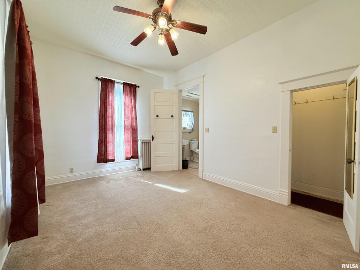 18 MILL Street, Harrisburg, Illinois 62946-1722, 3 Bedrooms Bedrooms, 0 ,1 BathroomBathrooms,Residential,For Sale,MILL,0,RMAEB460050