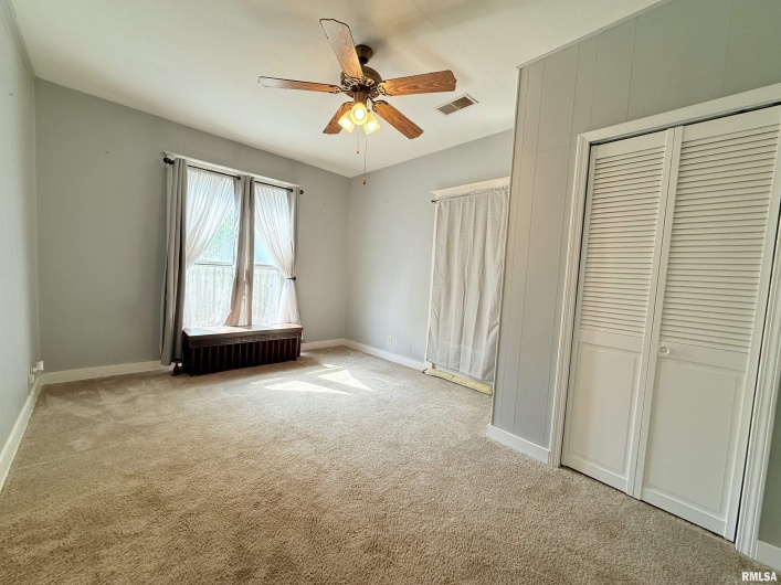 18 MILL Street, Harrisburg, Illinois 62946-1722, 3 Bedrooms Bedrooms, 0 ,1 BathroomBathrooms,Residential,For Sale,MILL,0,RMAEB460050