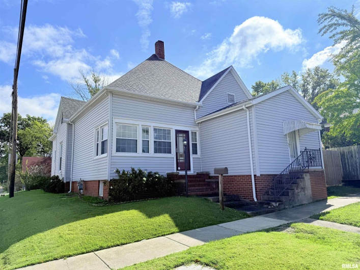 18 MILL Street, Harrisburg, Illinois 62946-1722, 3 Bedrooms Bedrooms, 0 ,1 BathroomBathrooms,Residential,For Sale,MILL,0,RMAEB460050
