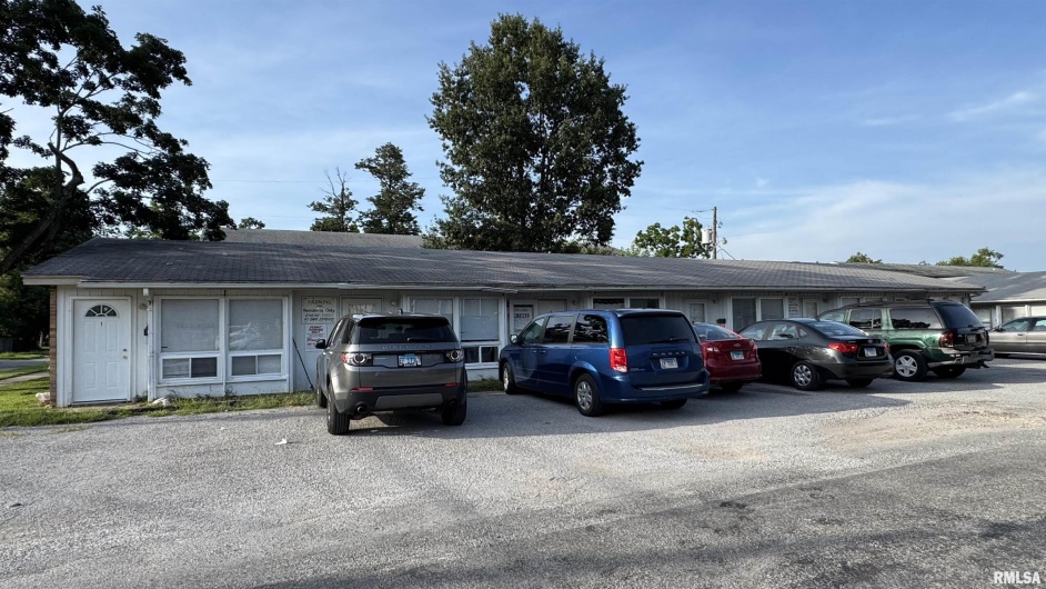 511 Rawlings Street, Carbondale, Illinois 62901, 0 , 0 ,0,Residential Income,For Sale,Rawlings,0,RMAQC4268189