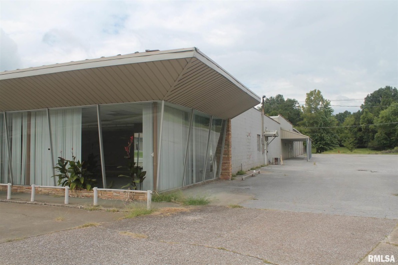 1308 MAIN Street, Carbondale, Illinois 62901, 0 , 0 ,0,Commercial Lease,For Sale,MAIN,0,RMAEB460048
