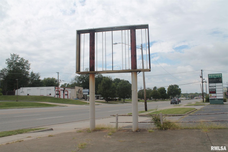 1308 MAIN Street, Carbondale, Illinois 62901, 0 , 0 ,0,Commercial Lease,For Sale,MAIN,0,RMAEB460048
