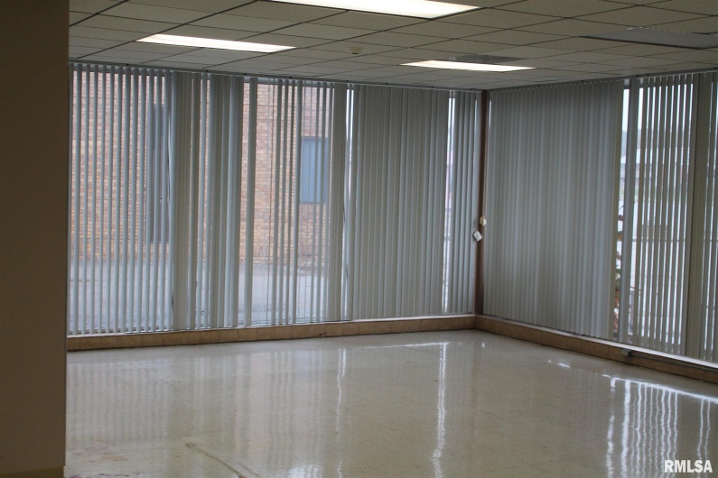 1308 MAIN Street, Carbondale, Illinois 62901, 0 , 0 ,0,Commercial Lease,For Sale,MAIN,0,RMAEB460048