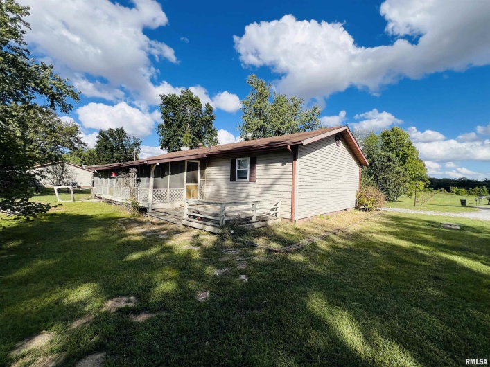 295 Country Acres Road, Eldorado, Illinois 62930-3461, 3 Bedrooms Bedrooms, 0 ,2 BathroomsBathrooms,Residential,For Sale,Country Acres,0,RMAEB460052