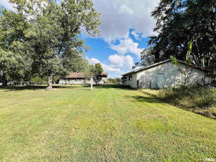 295 Country Acres Road, Eldorado, Illinois 62930-3461, 3 Bedrooms Bedrooms, 0 ,2 BathroomsBathrooms,Residential,For Sale,Country Acres,0,RMAEB460052
