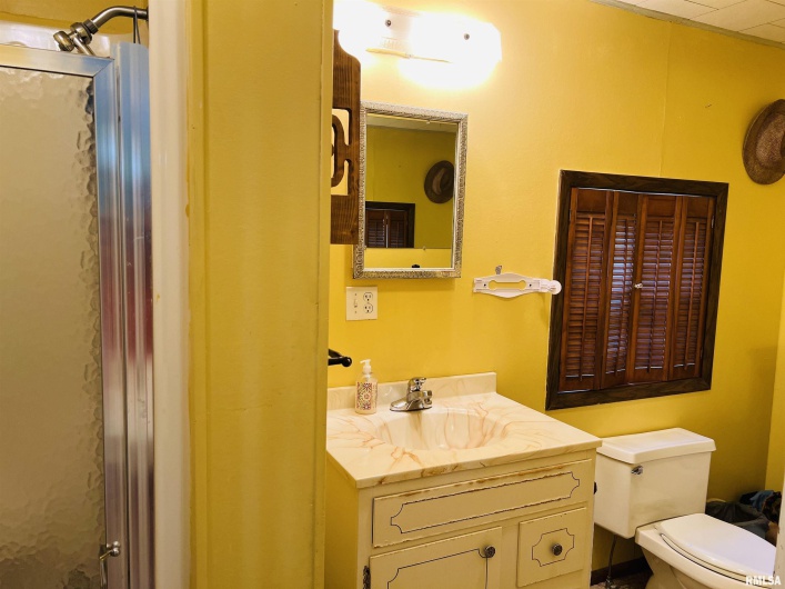 295 Country Acres Road, Eldorado, Illinois 62930-3461, 3 Bedrooms Bedrooms, 0 ,2 BathroomsBathrooms,Residential,For Sale,Country Acres,0,RMAEB460052