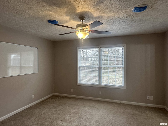 2020 Creekwood Drive, Carbondale, Illinois 62901, 3 Bedrooms Bedrooms, 0 ,2 BathroomsBathrooms,Residential,For Sale,Creekwood,0,RMAEB460053