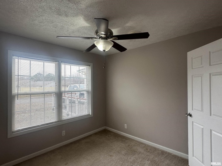 2020 Creekwood Drive, Carbondale, Illinois 62901, 3 Bedrooms Bedrooms, 0 ,2 BathroomsBathrooms,Residential,For Sale,Creekwood,0,RMAEB460053