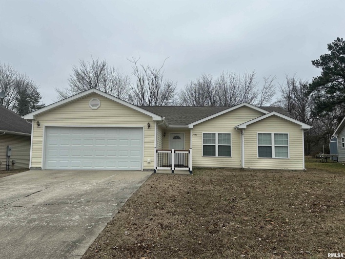 2020 Creekwood Drive, Carbondale, Illinois 62901, 3 Bedrooms Bedrooms, 0 ,2 BathroomsBathrooms,Residential,For Sale,Creekwood,0,RMAEB460053