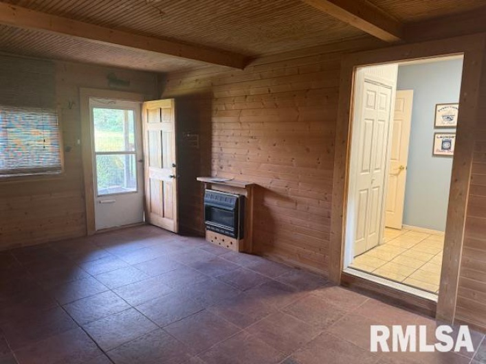 10843 Illinois Steel Road, Johnston City, Illinois 62951, 2 Bedrooms Bedrooms, 0 ,2 BathroomsBathrooms,Residential,For Sale,Illinois Steel,0,RMAEB460055