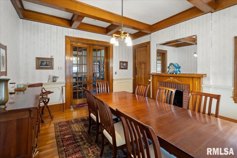 216 POPLAR Street, Harrisburg, Illinois 62946, 4 Bedrooms Bedrooms, 0 ,2 BathroomsBathrooms,Residential,For Sale,POPLAR,0,RMAEB459910