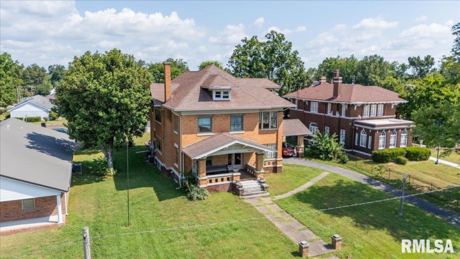 216 POPLAR Street, Harrisburg, Illinois 62946, 4 Bedrooms Bedrooms, 0 ,2 BathroomsBathrooms,Residential,For Sale,POPLAR,0,RMAEB459910