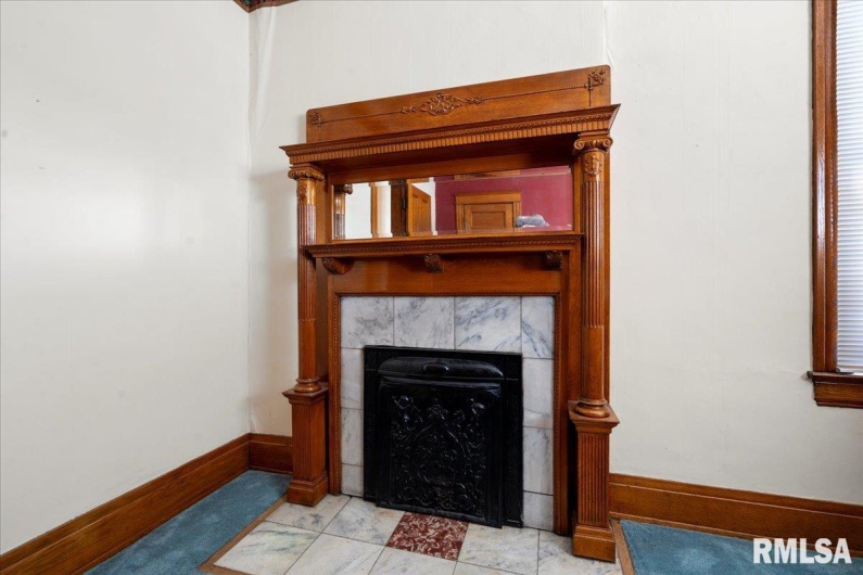 216 POPLAR Street, Harrisburg, Illinois 62946, 4 Bedrooms Bedrooms, 0 ,2 BathroomsBathrooms,Residential,For Sale,POPLAR,0,RMAEB459910