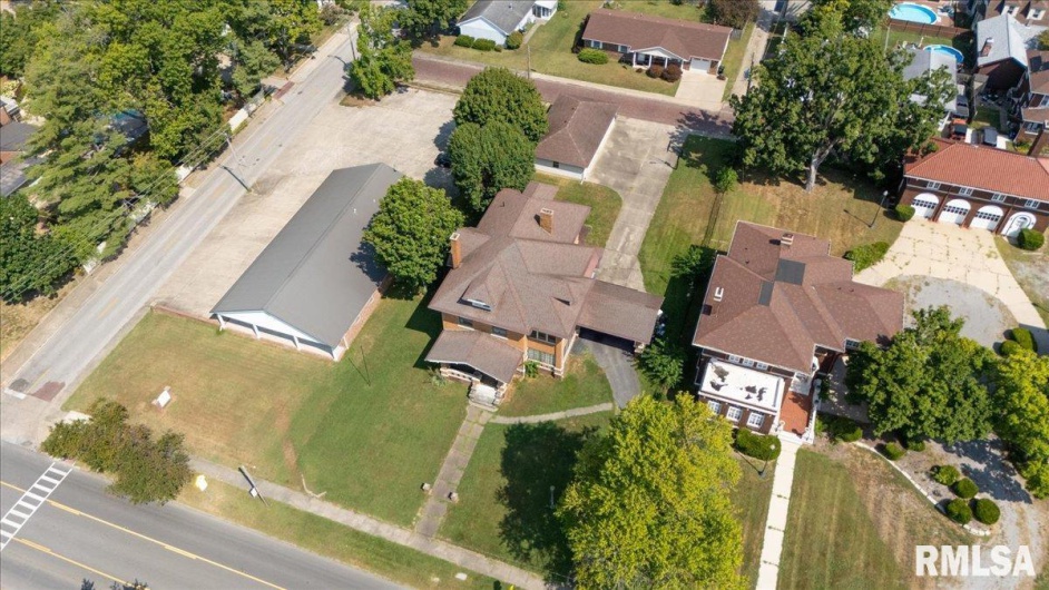216 POPLAR Street, Harrisburg, Illinois 62946, 4 Bedrooms Bedrooms, 0 ,2 BathroomsBathrooms,Residential,For Sale,POPLAR,0,RMAEB459910
