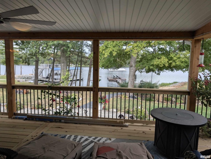 11952 LAGUNA Drive, Marion, Illinois 62959, 3 Bedrooms Bedrooms, 0 ,3 BathroomsBathrooms,Residential,For Sale,LAGUNA,0,RMAQC4268200