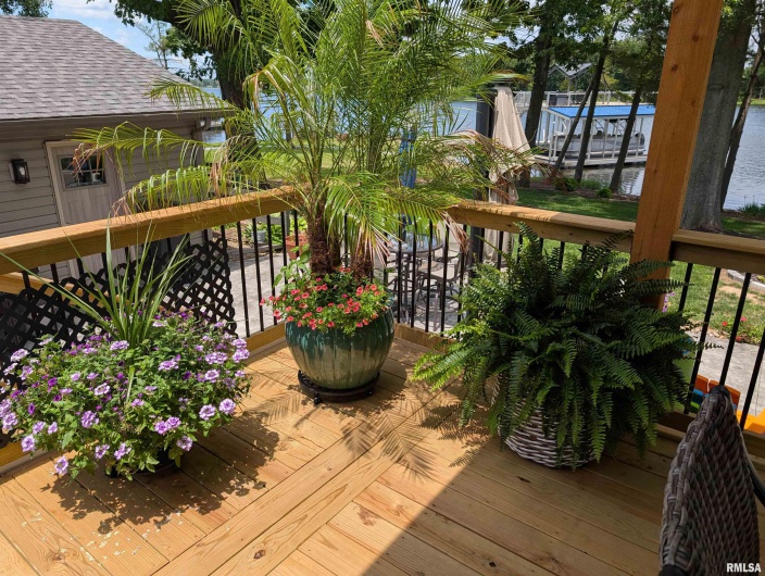 11952 LAGUNA Drive, Marion, Illinois 62959, 3 Bedrooms Bedrooms, 0 ,3 BathroomsBathrooms,Residential,For Sale,LAGUNA,0,RMAQC4268200