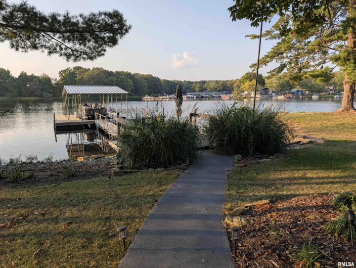 11952 LAGUNA Drive, Marion, Illinois 62959, 3 Bedrooms Bedrooms, 0 ,3 BathroomsBathrooms,Residential,For Sale,LAGUNA,0,RMAQC4268200