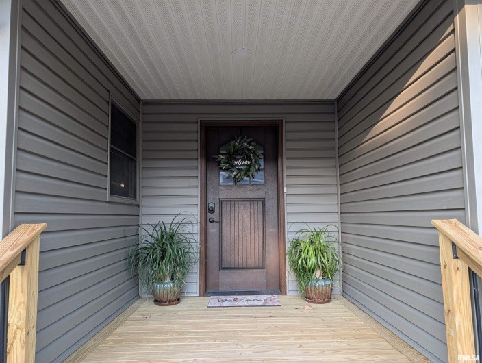 11952 LAGUNA Drive, Marion, Illinois 62959, 3 Bedrooms Bedrooms, 0 ,3 BathroomsBathrooms,Residential,For Sale,LAGUNA,0,RMAQC4268200