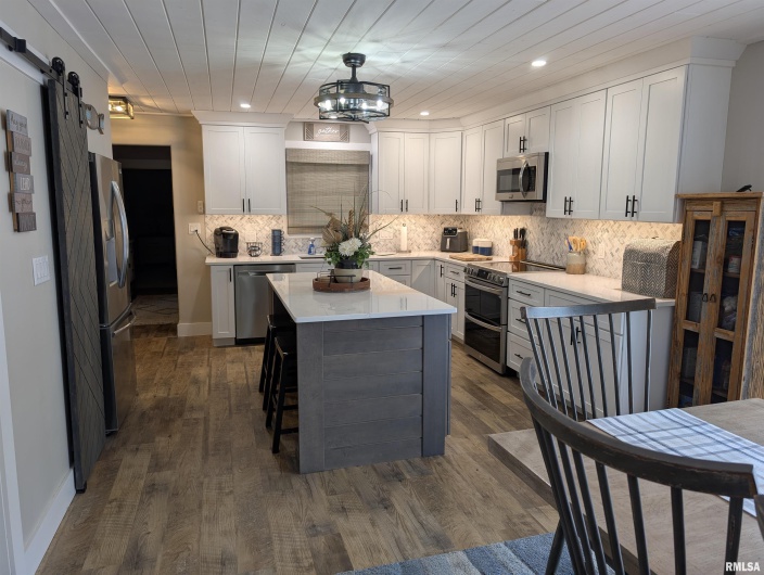 11952 LAGUNA Drive, Marion, Illinois 62959, 3 Bedrooms Bedrooms, 0 ,3 BathroomsBathrooms,Residential,For Sale,LAGUNA,0,RMAQC4268200