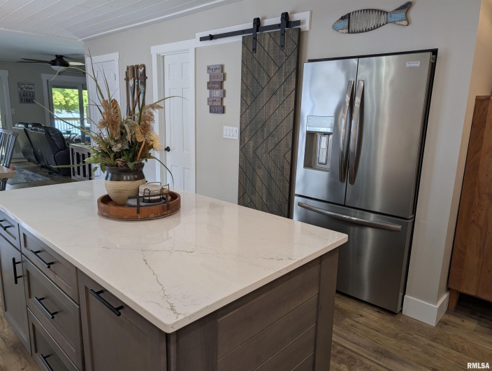 11952 LAGUNA Drive, Marion, Illinois 62959, 3 Bedrooms Bedrooms, 0 ,3 BathroomsBathrooms,Residential,For Sale,LAGUNA,0,RMAQC4268200