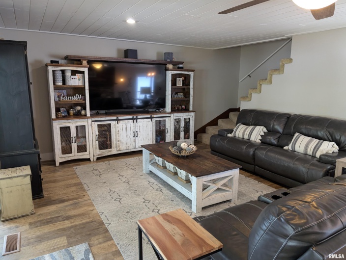 11952 LAGUNA Drive, Marion, Illinois 62959, 3 Bedrooms Bedrooms, 0 ,3 BathroomsBathrooms,Residential,For Sale,LAGUNA,0,RMAQC4268200