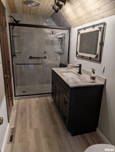 11952 LAGUNA Drive, Marion, Illinois 62959, 3 Bedrooms Bedrooms, 0 ,3 BathroomsBathrooms,Residential,For Sale,LAGUNA,0,RMAQC4268200