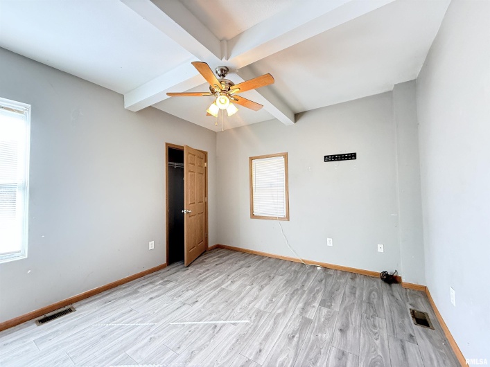 615 LOGAN Avenue A, Carbondale, Illinois 62901, 0 , 0 ,0,Residential Income,For Sale,LOGAN,0,RMAEB460057