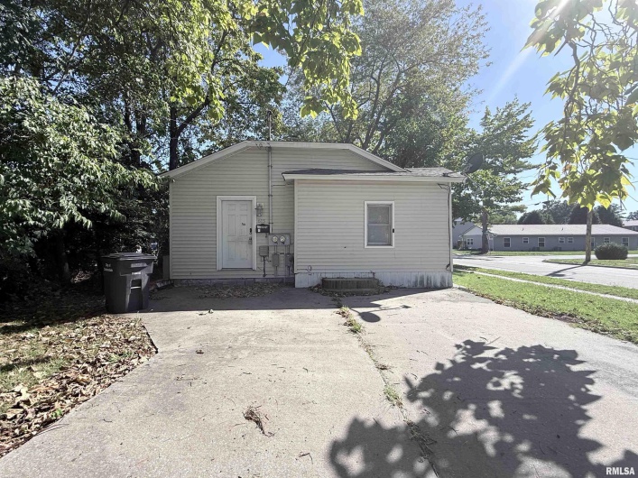 615 LOGAN Avenue A, Carbondale, Illinois 62901, 0 , 0 ,0,Residential Income,For Sale,LOGAN,0,RMAEB460057