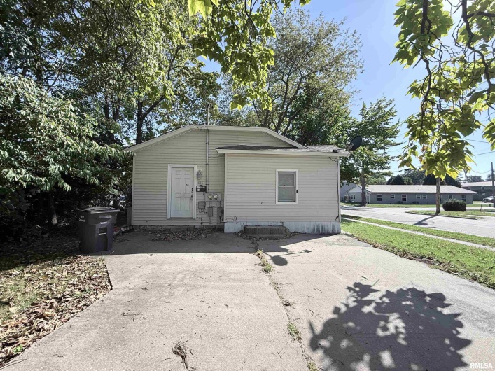 615 LOGAN Avenue A, Carbondale, Illinois 62901, 0 , 0 ,0,Residential Income,For Sale,LOGAN,0,RMAEB460057